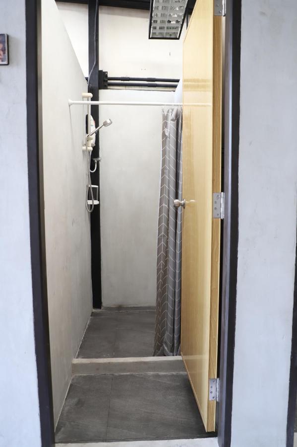 בנגקוק The Cube Hostel Khaosan מראה חיצוני תמונה