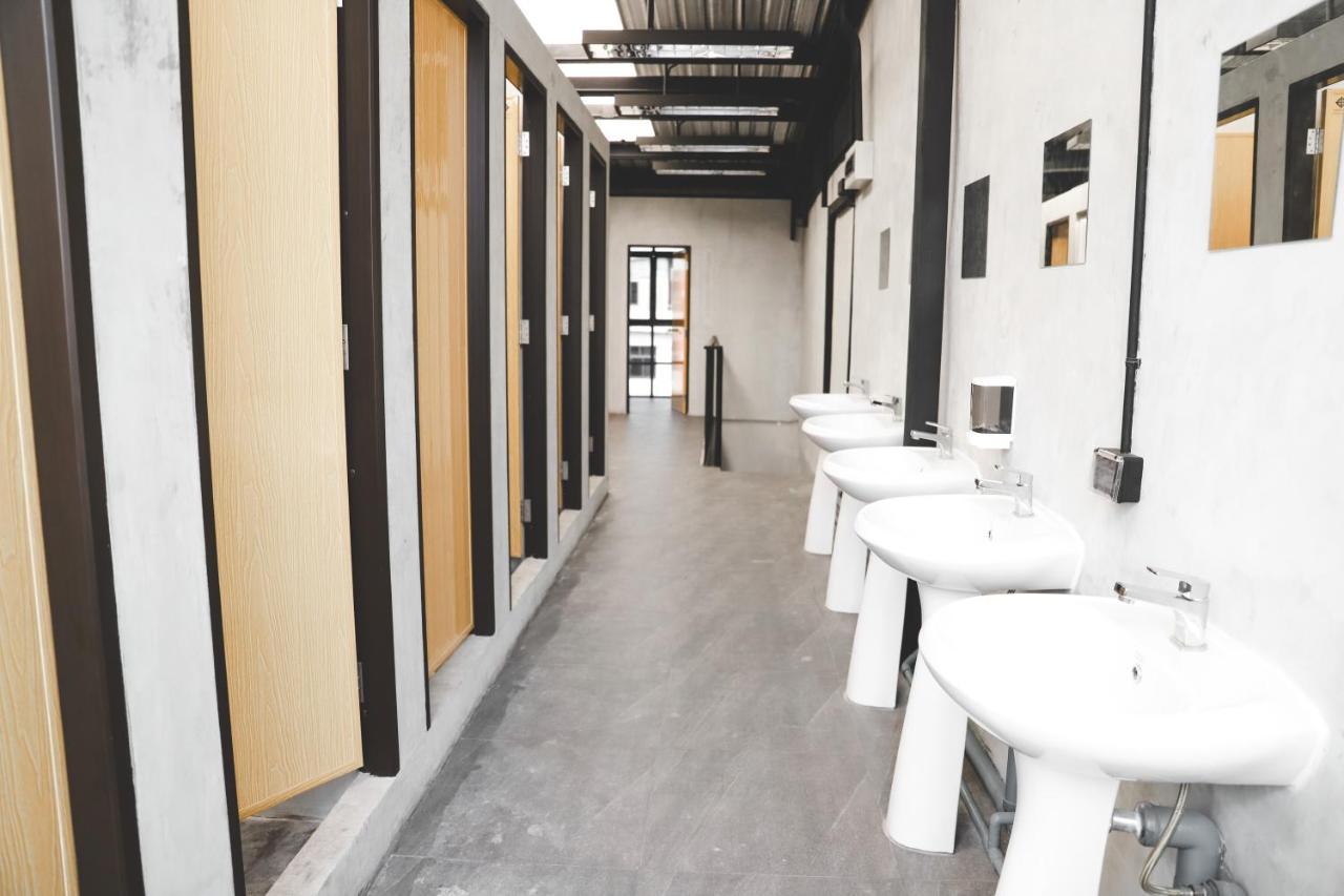 בנגקוק The Cube Hostel Khaosan מראה חיצוני תמונה