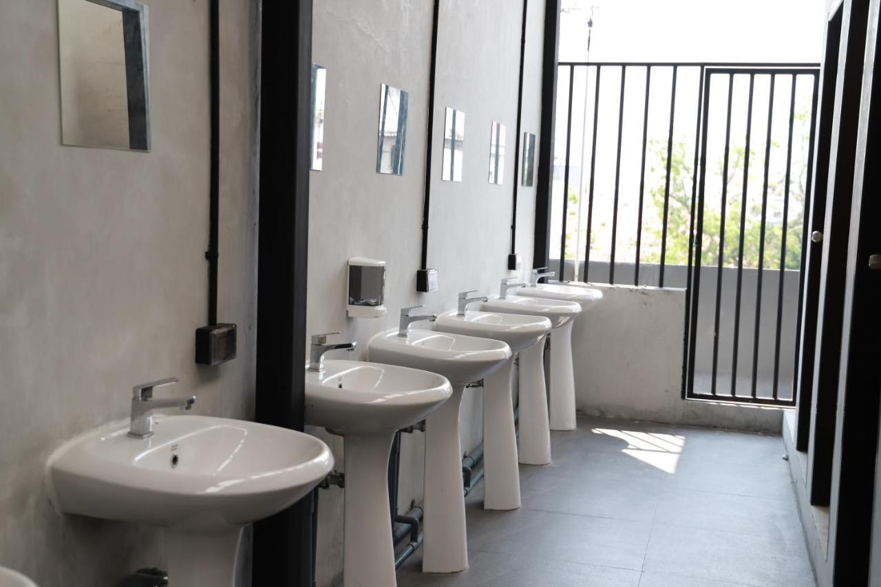 בנגקוק The Cube Hostel Khaosan מראה חיצוני תמונה